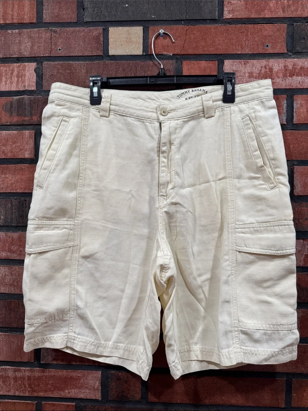 Tommy Bahama Men's Ivory Cargo Shorts
